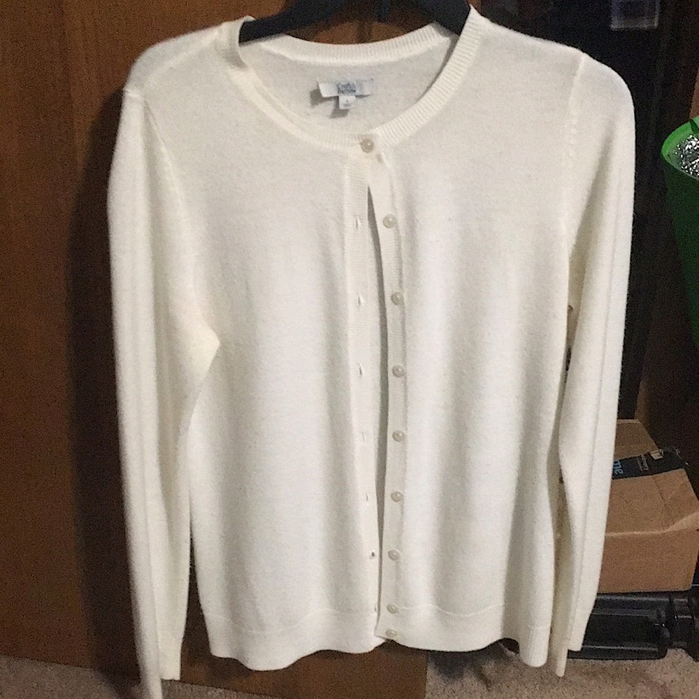 Long sleeve Cardigan (Barely wore it/barely washed it)